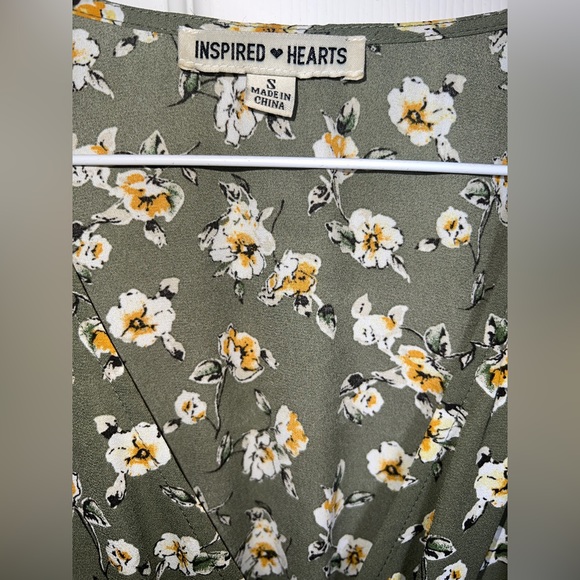 🌻 Olive Green Floral Dress - Picture 3 of 5